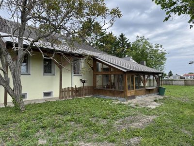 Gemütliches Bauernhaus mit weitläufigem Garten