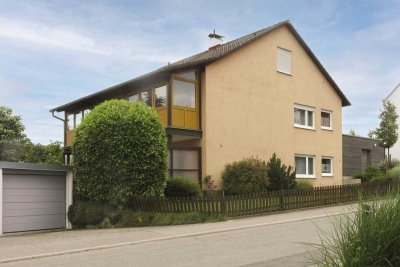 Gepflegtes Zweifamilienhaus in idyllischer Waldrandlage