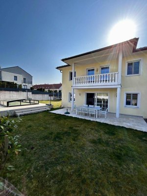 Exklusives Einfamilienhaus mit Pool und hochwertiger Ausstattung in Würnitz