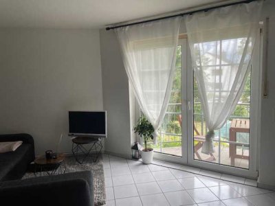 Helle, gepflegte 2-Zimmer-Wohnung mit Einbauküche und Balkon in Mainz Laubenheim