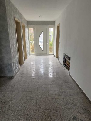 PRIVAT VERMIETUNG- Moderne Wohnung im Einfamilienhaus – Isernhagen mit eigene Garten