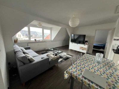 Möblierte Dachgeschosswohnung in zentraler Lage