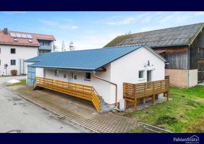 Kernsanierung aus 2019!  Zweiparteienhaus in Speichersdorf