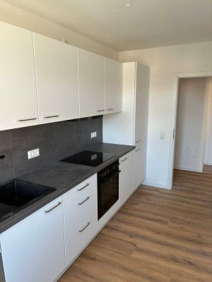 Neu sanierte 2-Zimmer-Wohnung inkl. EBK inmitten der Stadt