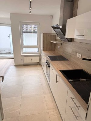 Modernisierte 2-Zimmer Wohnung mit Terrasse und EBK