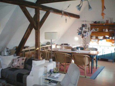 Schöne Dachgeschoßwohnung