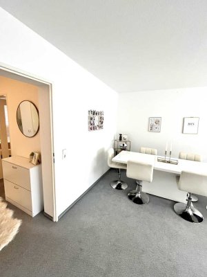 Helle 2- Zimmerwohnung mit Balkon