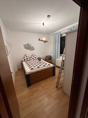 Suche Mieter, teilmöbliert oder auch vollmöbiliert möglich.