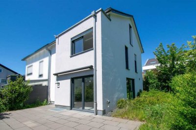 Einziehen und Wohlfühlen - Moderne Doppelhaushälfte in attraktiver Wohnlage von S-Zuffenhauen
