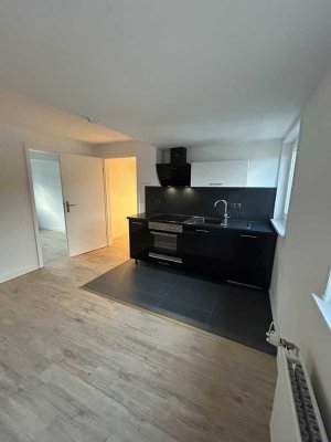 Dachgeschoss: Groß & Feine 1 Zimmer mit Top-Einbauküche