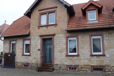 Wohnhaus auf großzügiges Winzeranwesen aus der Gründerzeit - Sehr guter Zustand -