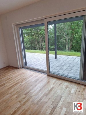 K3 - WOHNTRAUM: Großzügige Doppelhaushälfte. Moderner Neubau im Erstbezug. Hochwertige, elegante Ausführung.Grosse Terrasse. Carport. Unverbaubarer Fernblick nach Süden.
