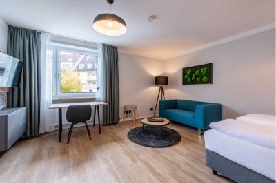 Ruhiges, modern möbliertes Design-Apartment in U3 und Isarnähe.