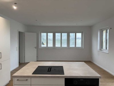 Erstbezug: Moderne 2-Zimmer-Wohnung mit Garten, Abstellkammer & eigenem Eingang in Ditzingen