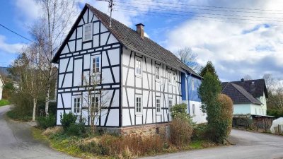 Liebevoll renoviertes Fachwerkhaus mit viel Potenzial Nähe Altenkirchen