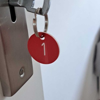 App. 1 - Möbl Zi. in 3er-WG  ( only single male )     Erstbezug nach Kernsanierung  " Grüner Hof "