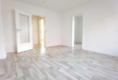 voll renovierte 3-Raum-Wohnung in saniertem Altbau