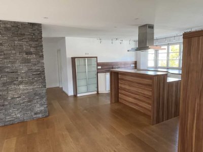 Großzügige zweigeschossige 6-Zimmer Wohnung mit Top-Ausstattung in zentraler Lage von Marktoberdorf