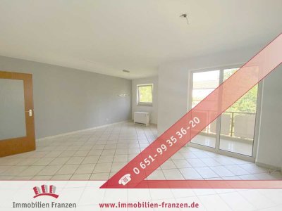 Trier-Heiligkreuz: Stadtnahe 3 ZKB- Wohnung mit Balkon, Einbauküche & Tiefgaragenplatz – einfach ein