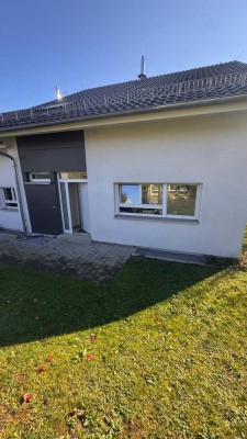 Charmantes Reihenhaus mit Garten in Albershausen