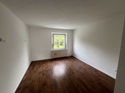 OFFENE Besichtigung am 05.10. um 15:00 Uhr - renovierte 2-Zimmer-Wohnung in ruhigem 5 Parteien Haus