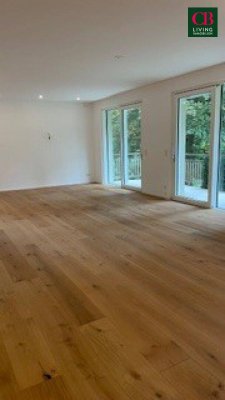Wohnung mit Balkon, Gartenanteil und Garage zur Vermietung