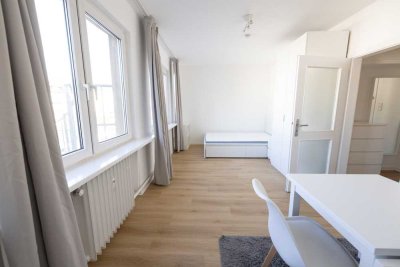 Renovierte 1-Zimmer-Wohnung mit gehobener Innenausstattung in Düsseldorf-Pempelfort