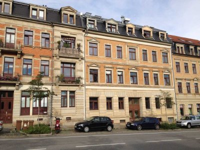 Stilvolle 2-Raum-Wohnung im denkmalgeschützten Altbau in der Radeberger Vorstadt