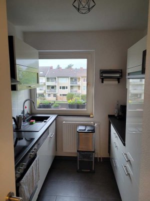 Moderne + helle 2-Zimmer-Wohnung mit Balkon und Garage in sehr guter Lage von Duisdorf