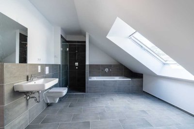Attraktives 4 Zimmer Reihenhaus *BESICHTIGUNG 01.11. um 10:15 UHR - Treff Ahornweg 2