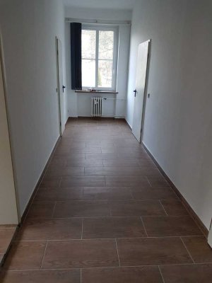 Attraktive und modernisierte 3-Zimmer-Erdgeschosswohnung in Sitzendorf