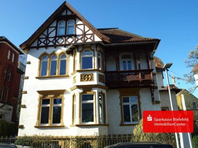 Gründerzeitvilla mit neugotischen Stilelementen in Innenstadtlage