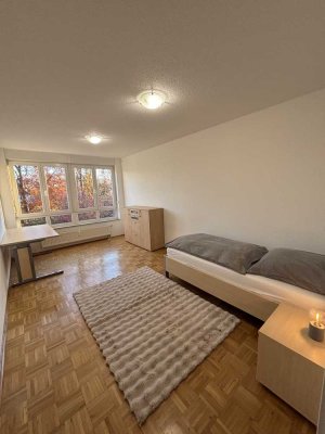 Helle, teilmöblierte 1,5-Zimmer-Wohnung mit Blick ins Grüne – in Toplage von Regensburg