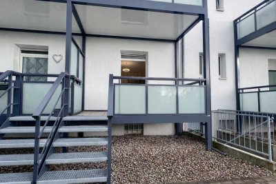 Erdgeschosswohnung mit großem Sonnenbalkon in ruhiger Lage ab sofort zu vemieten