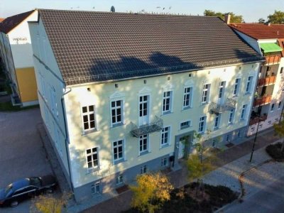 Großzügige Altbauwohnung mit 143 m², Balkon & hochwertiger Ausstattung – sofort bezugsfrei