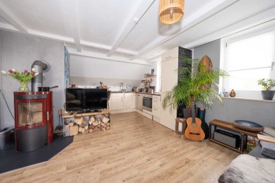 Dachgeschosswohnung mit sonniger Terrasse in Gersthofen!