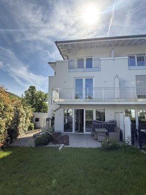 Geräumige 6-Zimmer-DHH mit luxuriöser Innenausstattung und EBK in Kelkheim (Taunus)
