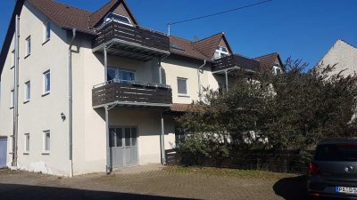 Modernisierte 3 Zimmer Wohnung mit Balkon in Hüttenfeld