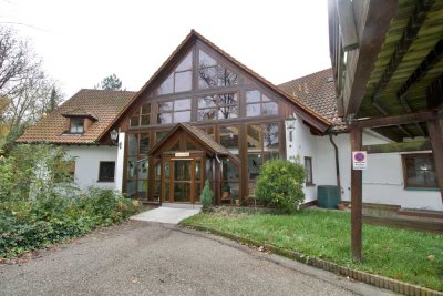 Betreutes Wohnen in beliebten Residenz Schloß Stetten – 2 Zimmer 
Wohnung mit Balkon!