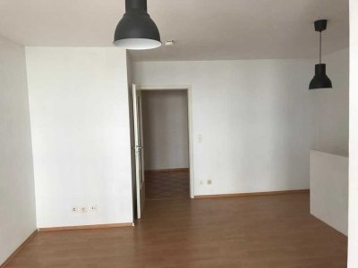 *ERSTBEZUG* - Sanierte Maisonette-Wohnung mit zwei Zimmern sowie Balkon und Einbauküche in Potsdam