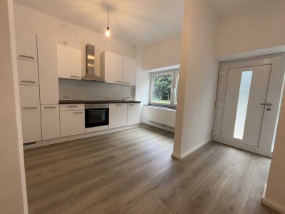 Erstbezug nach Sanierung mit Einbauküche: Geschmackvolle 2-Zimmer-EG-Wohnung in Horst