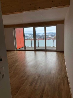 Freundliche 2-Zimmer-Dachgeschosswohnung inkl. Balkon mit Alpenblick