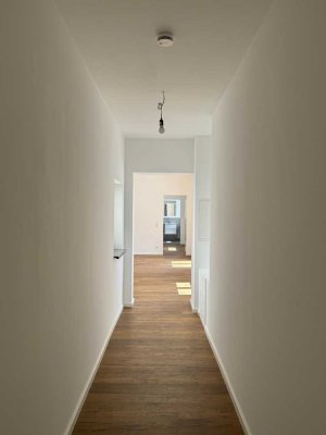 Erstbezug nach Kernsanierung - helle 2 Zimmerwohnung