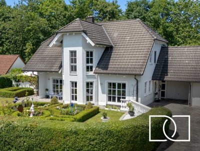 Exklusives Architektenhaus! Parkähnliches Anwesen mit Riviera-Pool in bester Lage von Bayreuth
