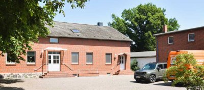 Doppelhaushälfte für kleine Familie oder Wohngemeinschaft