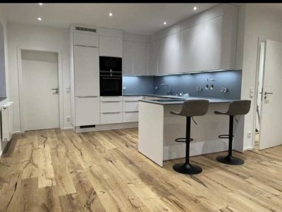 Exklusive 3-Zimmer-Wohnung mit EBK nach Kernsanierung