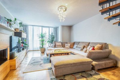 Helle 2-Zimmer Maisonette-Wohnung im 4. OG mit Balkon & EBK