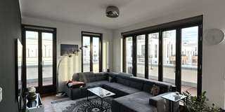 Exclusive Penthouse: Private 85 m² Rooftop Garden & Skyline Views – Near Fair & Airport