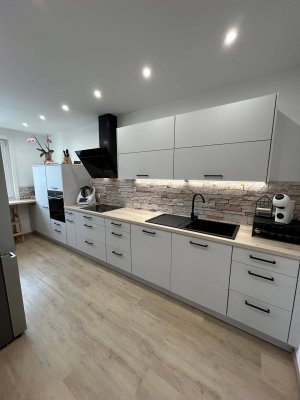 Moderne, großzügig geschnittene Wohnung mit offenem Wohnbereich