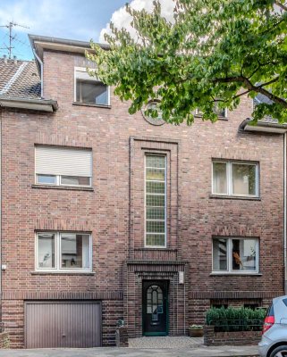 Provisionsfrei & saniert: Familienzuhause mit Einliegerwohnung in Mönchengladbach